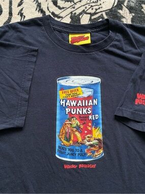 020 - VINTAGE 00s WHACKY PACKAGES Y2K HAWAIIAN PUNKS RED T SHIRT